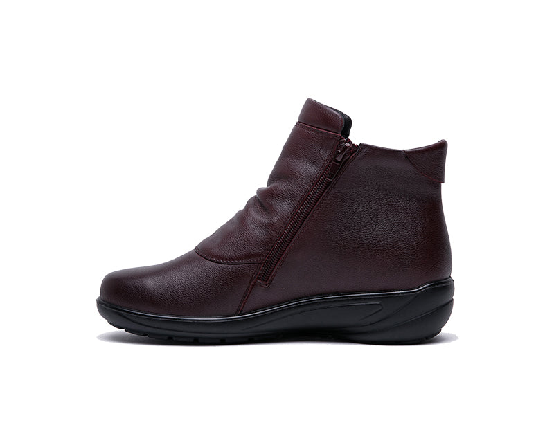 Maroon ankle boot with a zipper on a white background G-comfort P-9521R Gormley shoes strabane